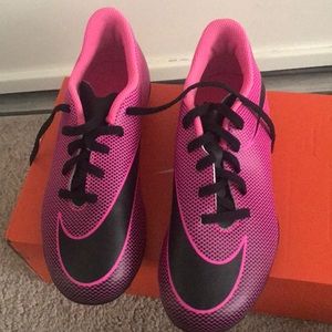 Black and pink soccer cleats (girls)